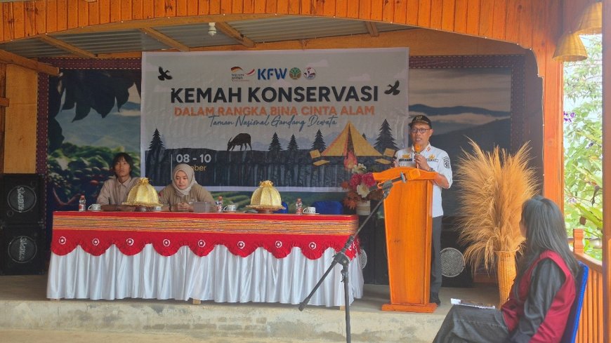 Kemah Konservasi: Menumbuhkan Semangat Bina Cinta Alam