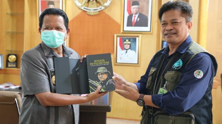 AUDIENSI KUNJUNGAN KERJA TIM PELAKSANA FP4 DENGAN BUPATI MAMASA